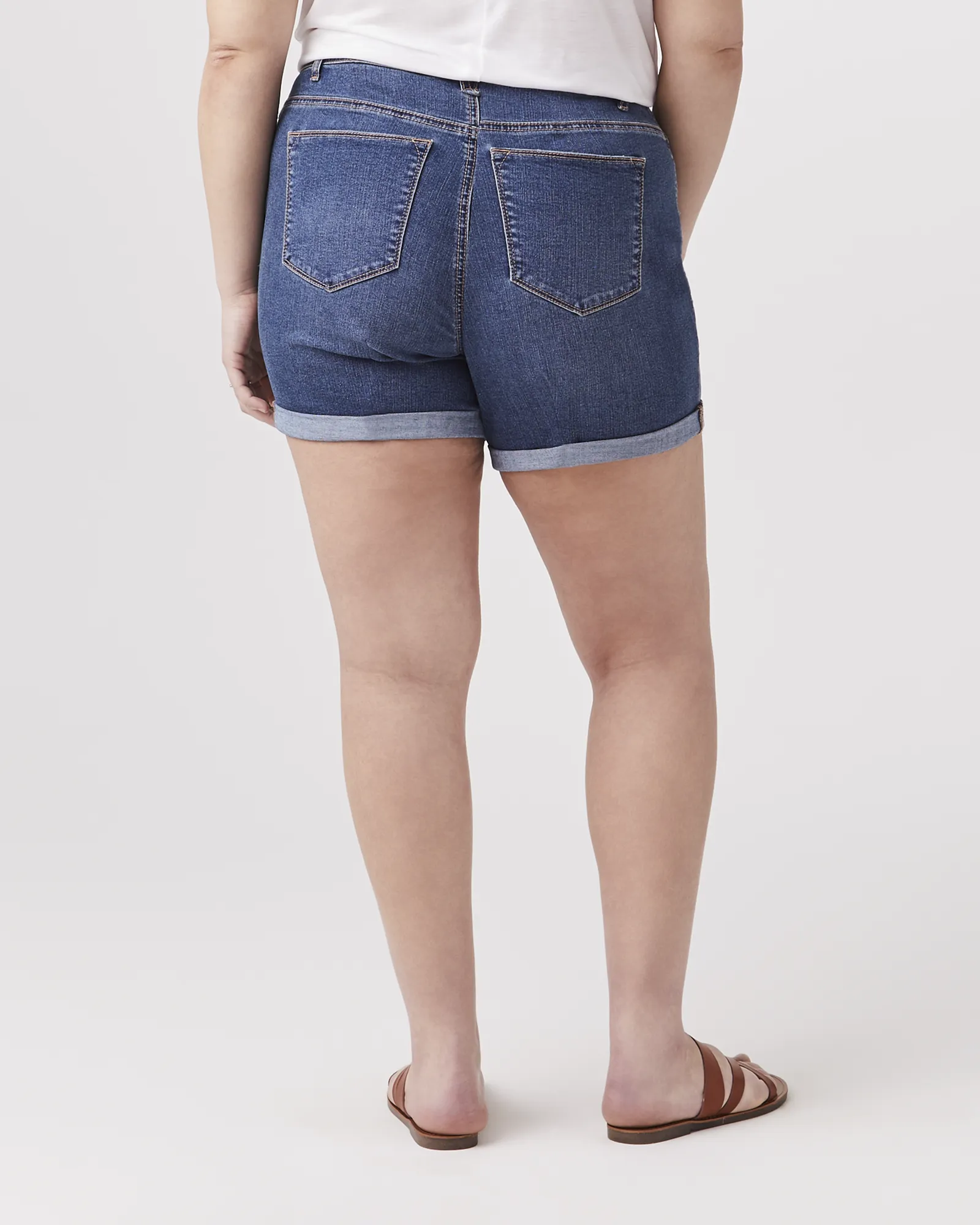 Amanda Destructed Jean Short | Medium Wash